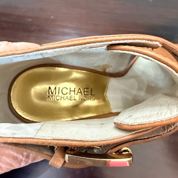 Michael Kors EUC Cognac Leather
Open Toe Heeled Booties w/ 3”
Heel Size 7.5 - Picture 3 of 11